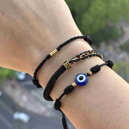 Oferta: Compre 1 Pulseira com Contas Douradas da Sorte + 1 Pulseira Tibetana 6 Mantras e ganhe 1 Pulseira Da kabbalah