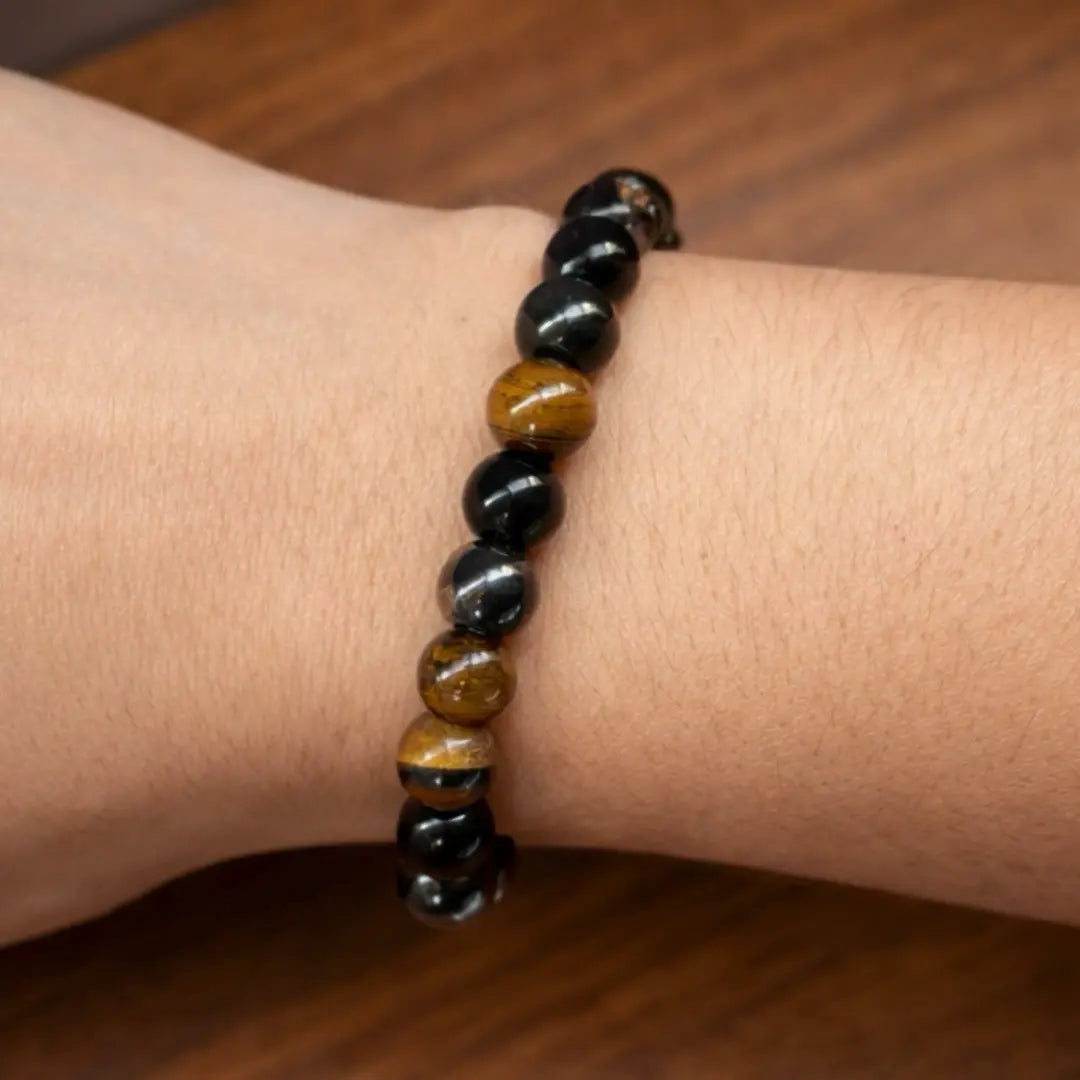 Pulseira da Proteção Tripla — no pulso