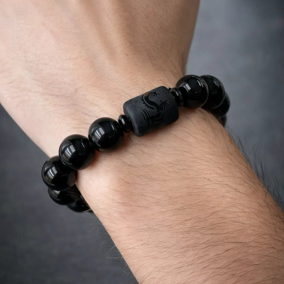 Pulseira Dragão em Obsidiana — no pulso