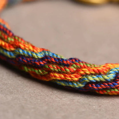 Pulseira Tibetana Colorida da Sorte — detalhe