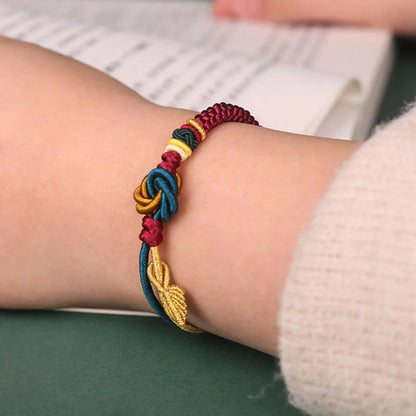 Pulseira Tibetana Mandala da Sorte — no pulso
