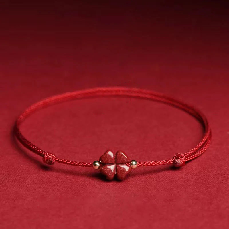 Pulseira Trevo da Sorte em Cinábrio — foto principal