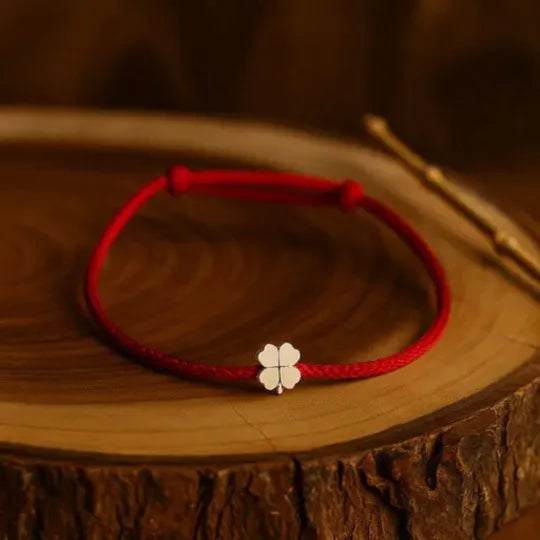 Pulseira Vermelha Trevo da Sorte — estilo de vida